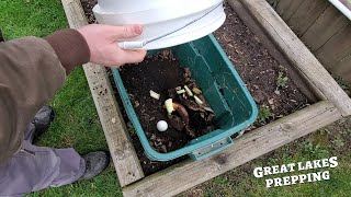 5 Minute Compost Bin  Composting for Beginners [upl. by Roslyn585]