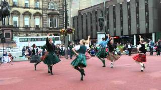 Scottish folk dance Strathspey amp Tulloch [upl. by Enihpad]