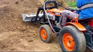 Kubota B7000 frontloader [upl. by Devlin228]