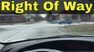 Who Has The Right Of Way At A 4 Way Stop [upl. by Gauldin488]