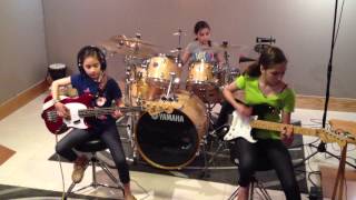 Hysteria Muse Cover Practice Dany Pau amp Ale [upl. by Nilre705]