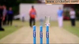 Muttiah Muralitharan vs Graham Swann Coin hitting Challenge MUST SEE [upl. by Nirda557]