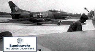 Classix Düsenflugzeuge auf der Autobahn 1967  Bundeswehr [upl. by Engleman678]