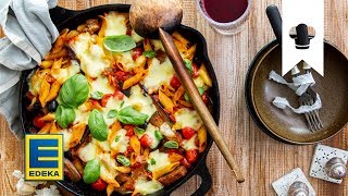 Nudelauflauf Rezept  Vegetarischer Auflauf mit Penne und Mozzarella  EDEKA [upl. by Yorgen607]