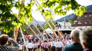 Maibaum aufstellen mit Muskelkraft [upl. by Noyk]