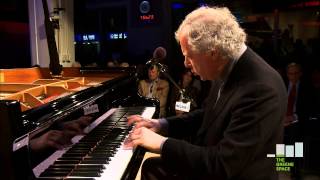 András Schiff Plays Bach Chromatic Fantasy and Fugue in D Minor BWV 903 [upl. by Oilcareh]