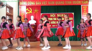 Nkauj Hmoob Tà Dê Múa Cánh Tay Diệu Dàng Mùa Xuân  A Xô [upl. by Llehsyar]