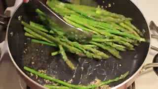 How to Cook Asparagus in a Pan [upl. by Berriman]