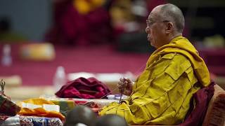 HH The Dalai Lama Chanting Green Tara Mantra Om Tare Tuttare Ture Soha སྒྲོལ་མ་ཉེར་གཅིག་གི་རྩ་ངགས [upl. by Gill]