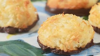 Coconut Macaroons Recipe Demonstration  Joyofbakingcom [upl. by Shannan538]