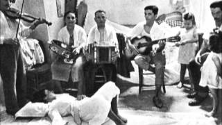 Italian Traditional Music Puglia Pizzica de Focu [upl. by Leimaj]