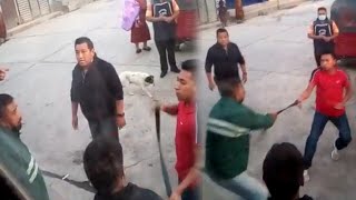 Pelea callejera [upl. by Auqenwahs]