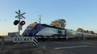 Level Crossing Benalla Faithfull St VIC Australia [upl. by Humphrey]