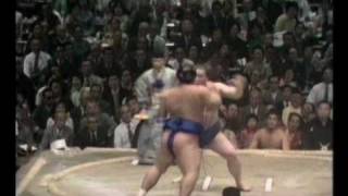 Kurohimeyama vs Kitanoumi  Natsu 1975 黒姫山 対 北の湖 [upl. by Mont]