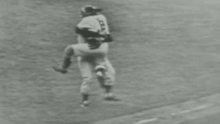 WS1956 Gm5 Scully calls Larsens perfect game [upl. by Aitselec]