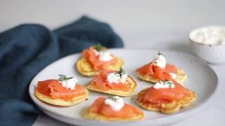 Blini met gerookte zalm [upl. by Llerref669]