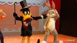 Talking Bugs Bunny amp Daffy Duck  Warner Bros World Theme Park [upl. by Xonnel]